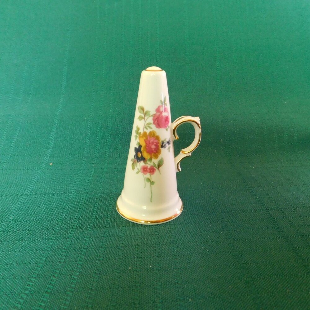 Miniature Porcelain Horn – Hand-Painted Floral Accent with Gold Trim near mint